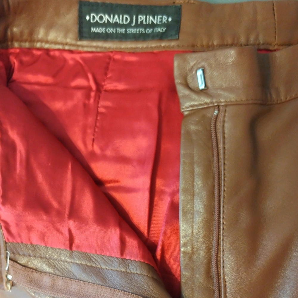 Beautiful Donald J Pliner Italian leather pants